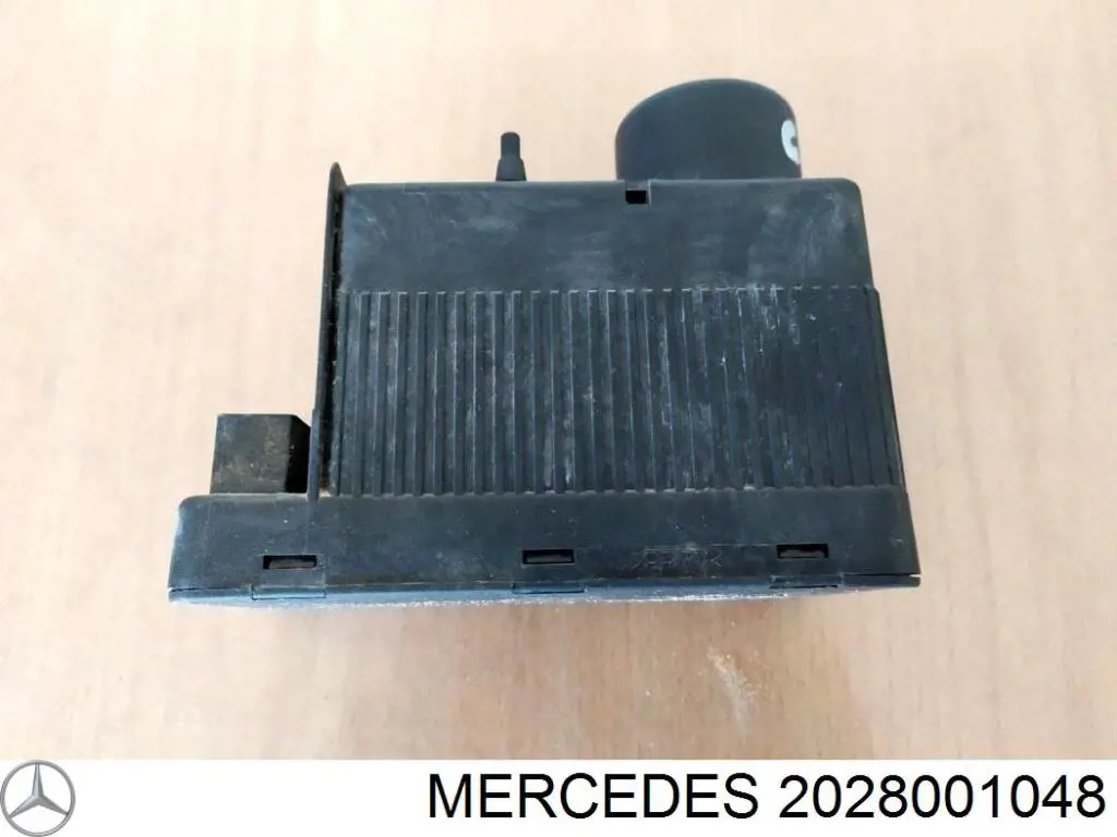 2028001048 Mercedes насос пневматичної системи кузова