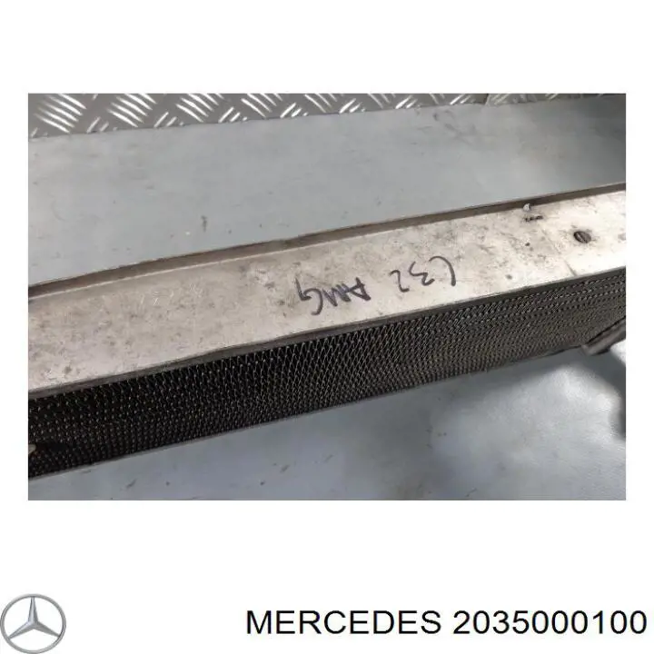 Радіатор основний Mercedes A2035000100 ціна, від 414.82 USD