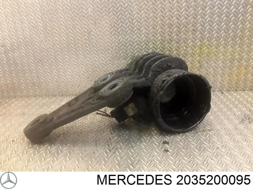 Шланг/патрубок інтеркулера, лівий на Mercedes CLK-Class (C209)