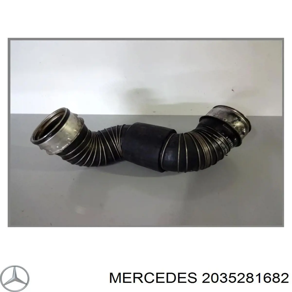 Шланг/патрубок інтеркуллера Mercedes A2035281082 ціна, від 10.25 USD