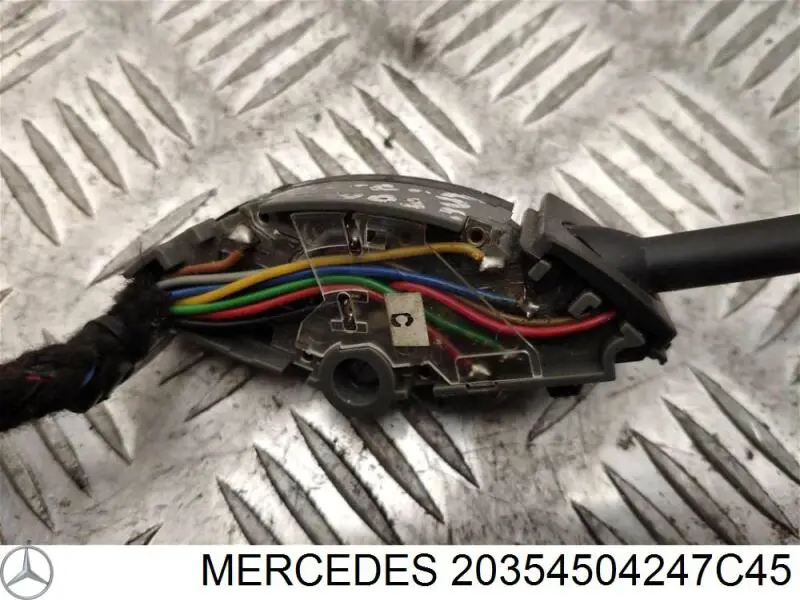 Купити A2035450424 Mercedes 