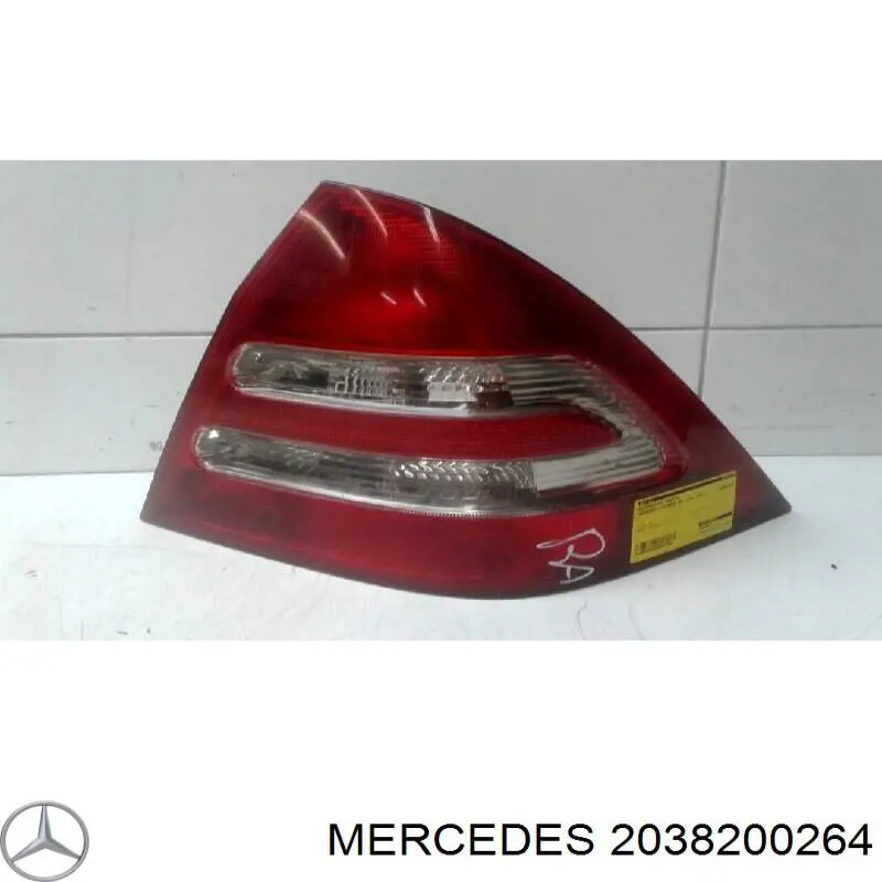 A2038200228 Mercedes Ліхтар задній правий