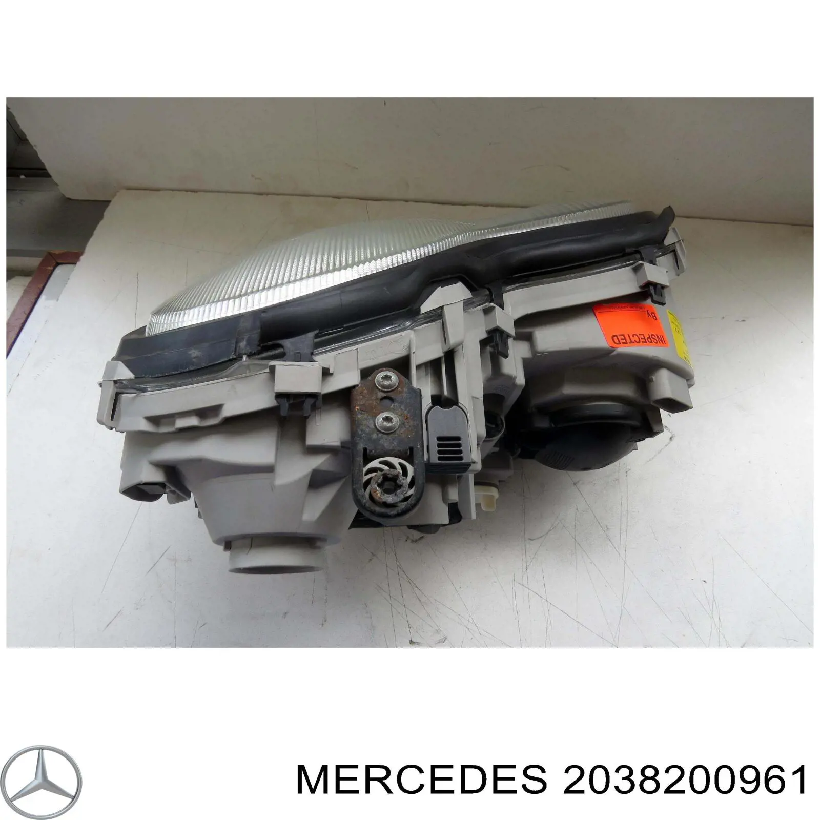 Купити A2038200961 Mercedes Основна фара в зборі ліва