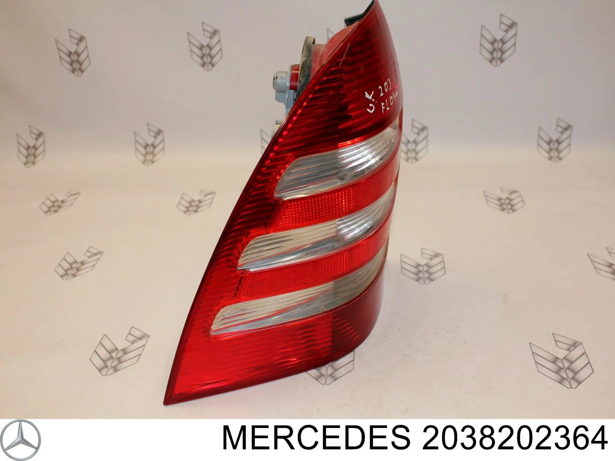 Ліхтар задній лівий Mercedes C універсал (S203) (2001 - 2007) ціна, від 57.02 USD