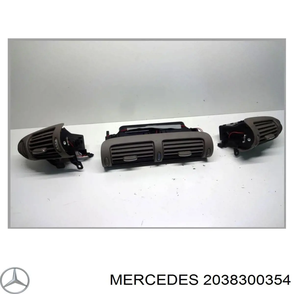 A20383003547206D Mercedes Повітропровід, розподільник повітря під "торпедо", центральний