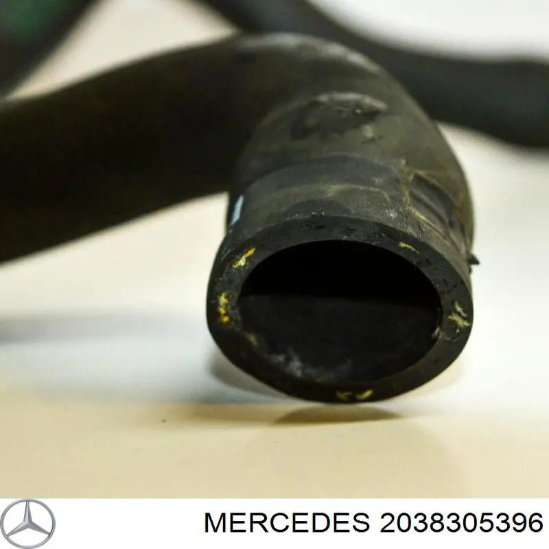Шланг (патрубок) охолодження від догрівача до помпи Mercedes A2038305396 ціна, від 25.34 USD