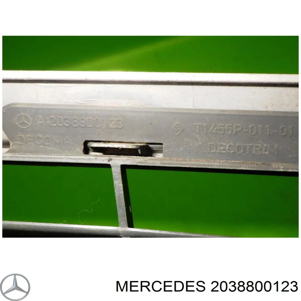 Облицювання радіатора Mercedes A20388001237D11 ціна, від 38.01 USD