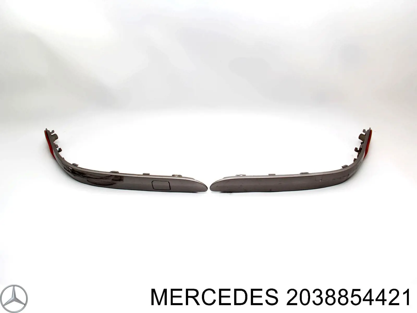 Купити A2038854421 Mercedes Молдинг переднього бампера, правий