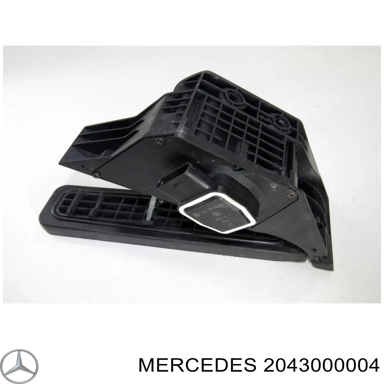 Підаль газу Mercedes A2043000100 ціна, від 19.00 USD