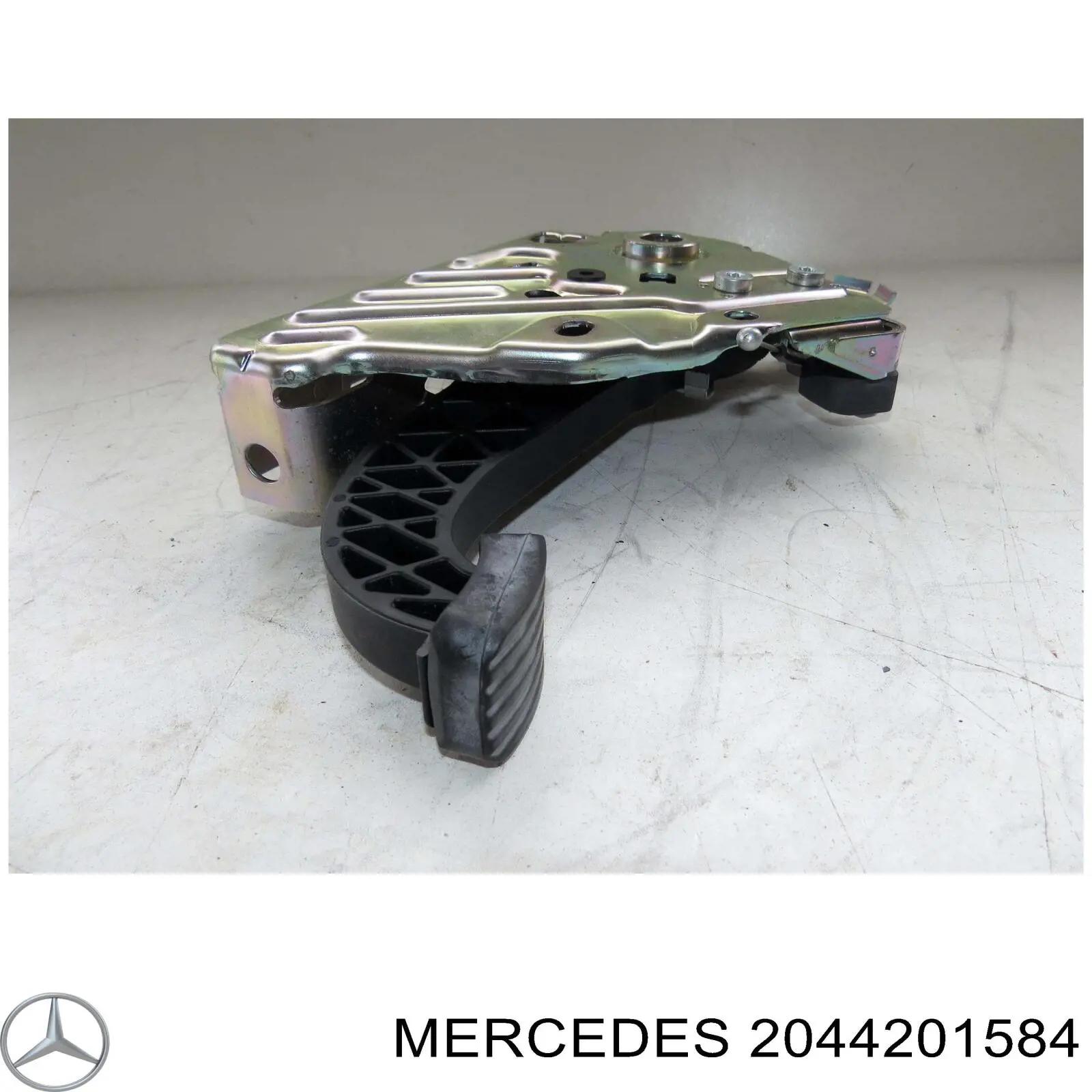 Важіль ручника Mercedes A204420008428 ціна, від 38.01 USD