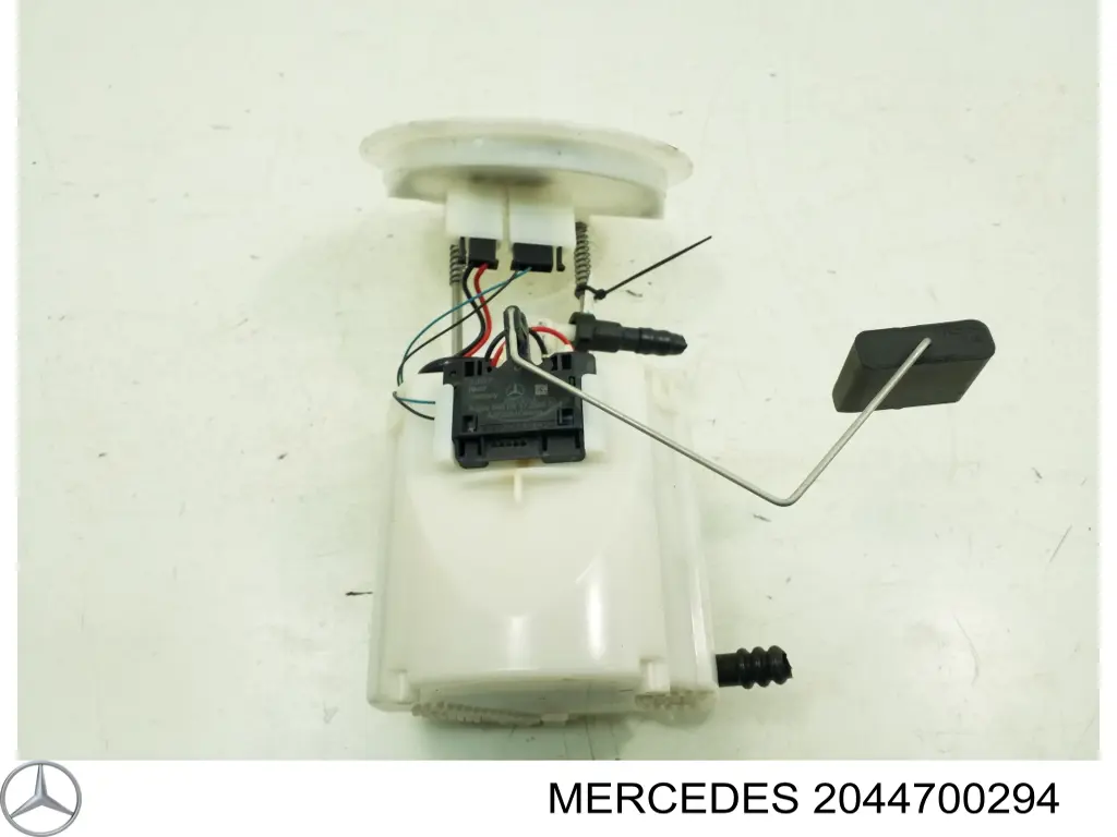 Модуль паливного насосу, з датчиком рівня палива на Mercedes C-Class (W204)