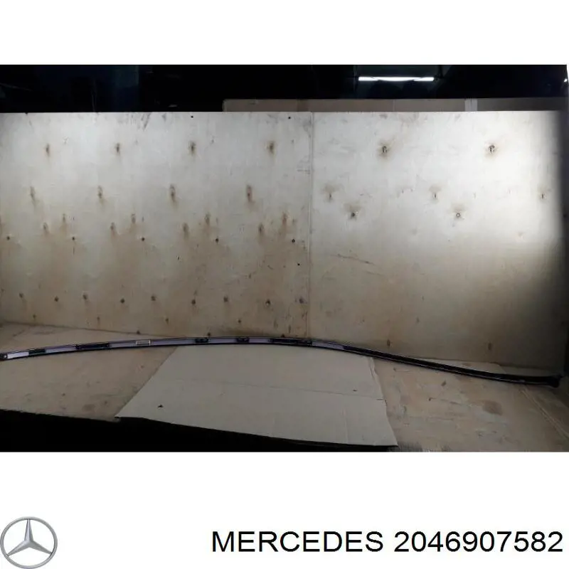 A2046907582 Mercedes Молдинг даху, лівий