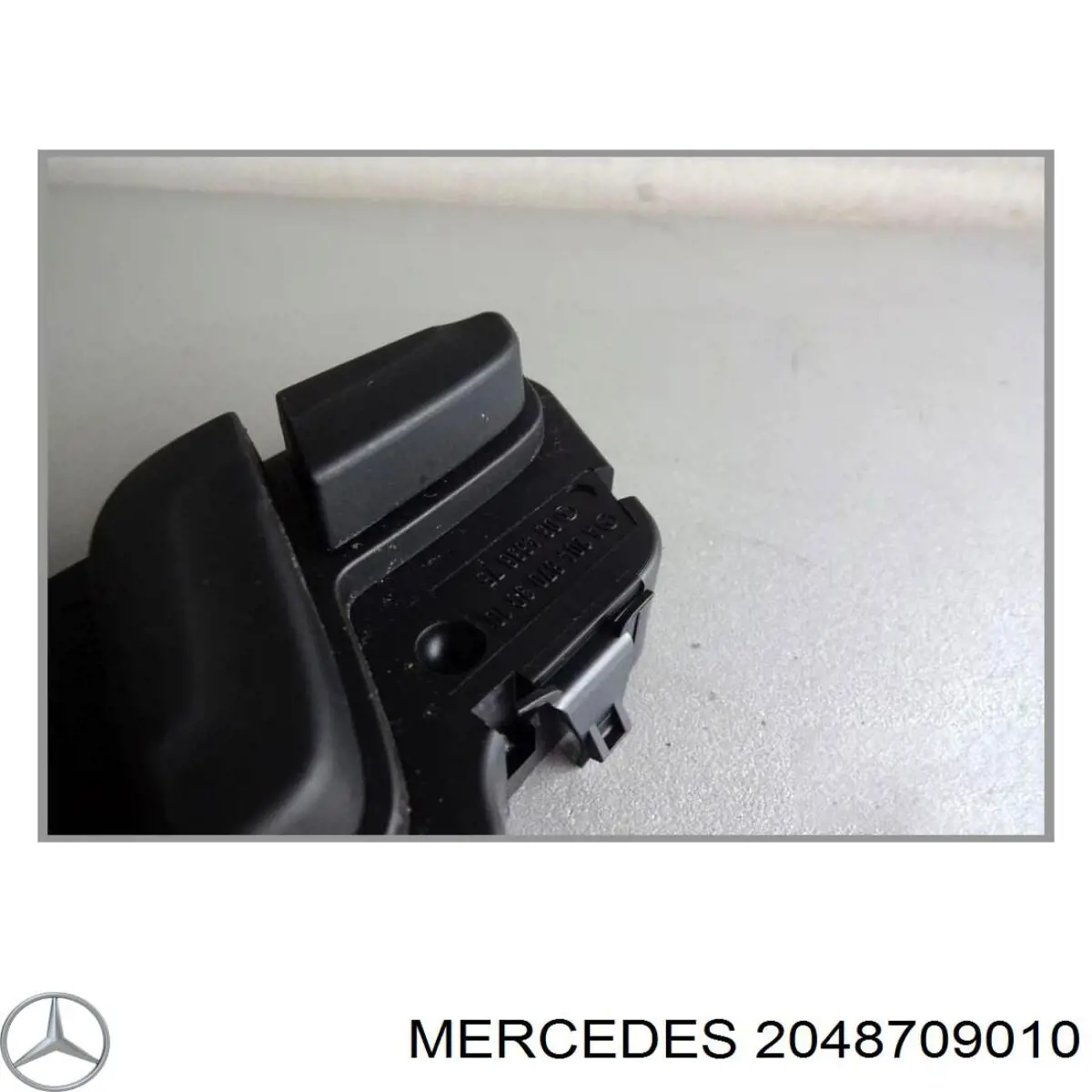 Купити A2048709010 Mercedes 