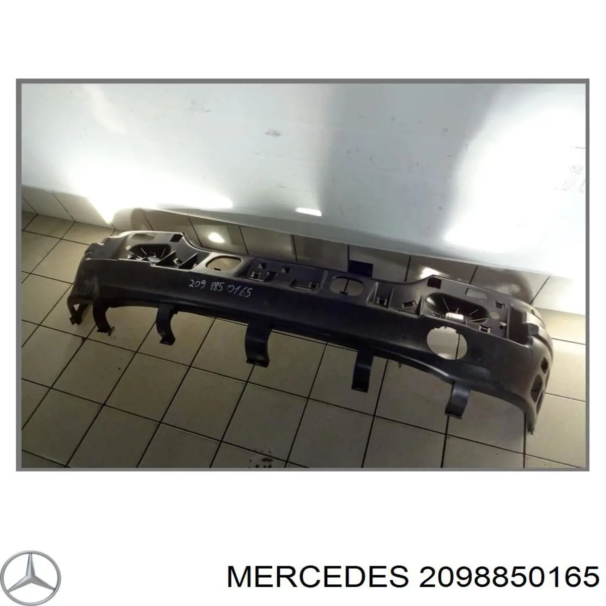 2098850165 Mercedes підсилювач бампера заднього
