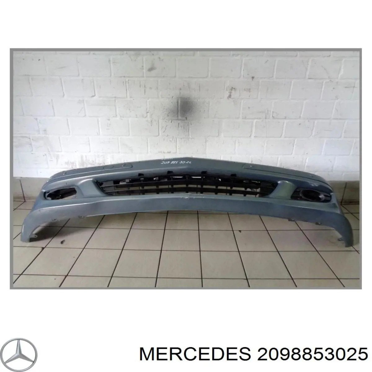 2098853025 Mercedes бампер передній