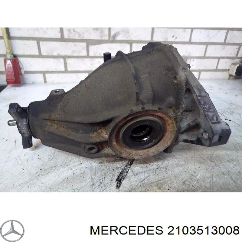 Кришка редуктора заднього Mercedes A2103513008 ціна, від 19.00 USD