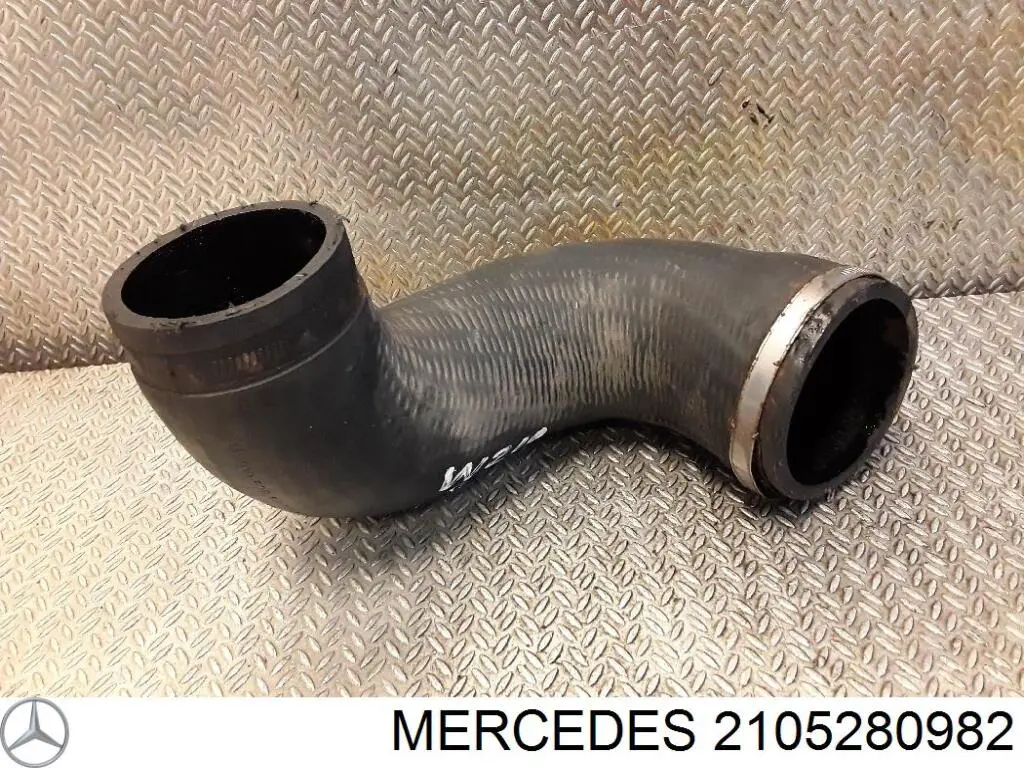 A2105280982 Mercedes Трубка, що нагнітається