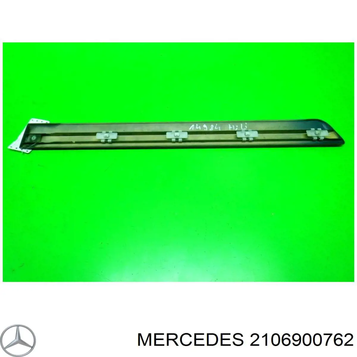 Молдинг задніх лівих дверей на Mercedes E-Class (S210)