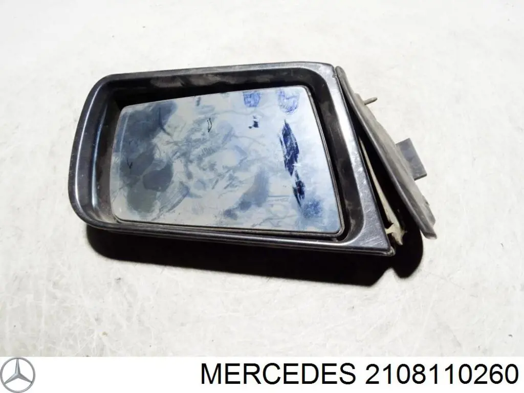 2108110260 Mercedes накладка дзеркала заднього виду, права