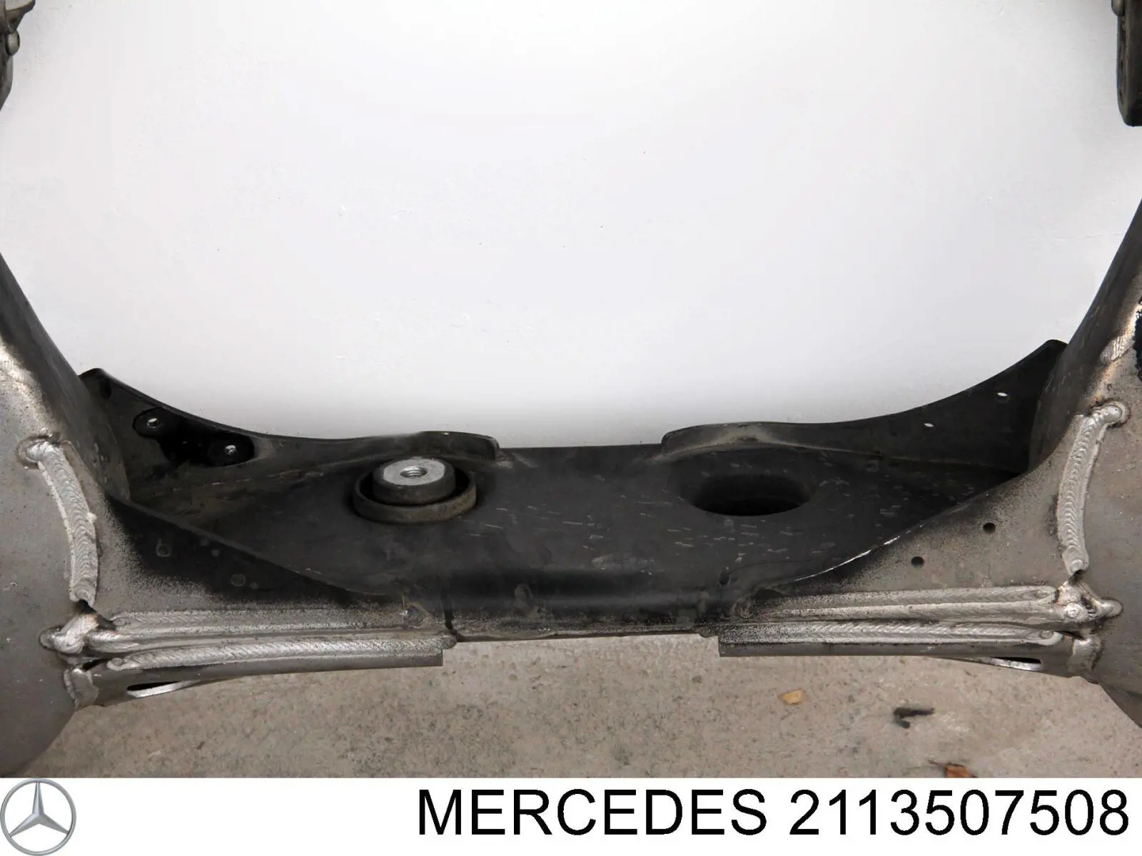 Балка задньої підвіски поперечна Mercedes A2113507655 ціна, від 26.61 USD