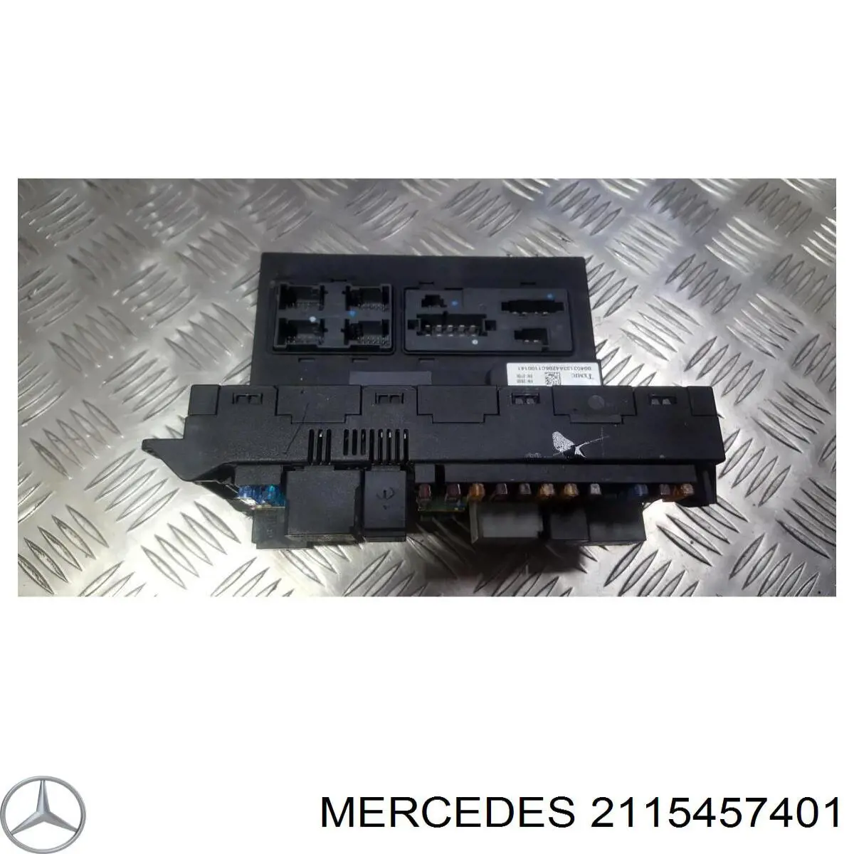 Купити A2115457401 Mercedes 