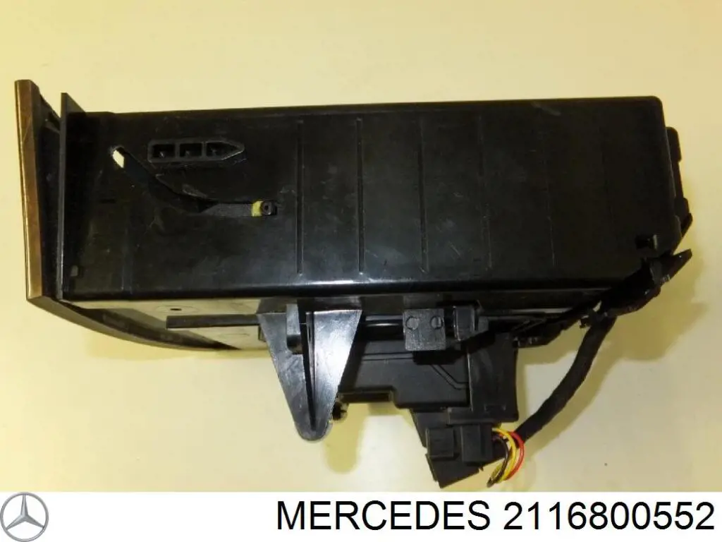 Кнопка включення аварійного сигналу на Mercedes E (S211)