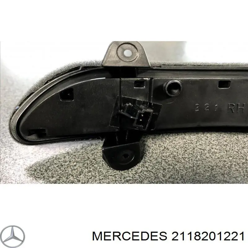 Купити A2118201221 Mercedes Покажчик повороту дзеркала, правий