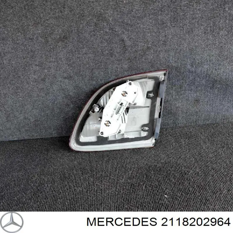 2118202964 Mercedes ліхтар задній лівий, внутрішній