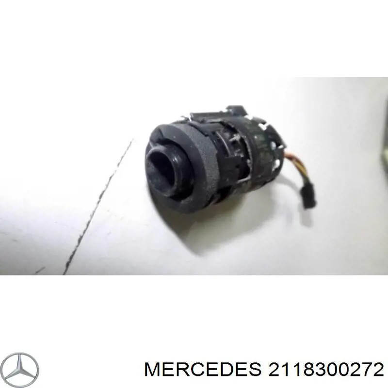 Купити Датчик температури салону Mercedes E  S211