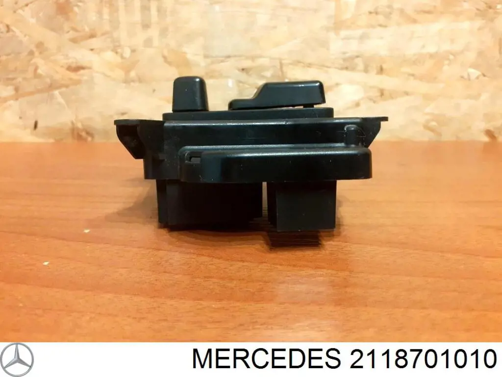 A2118701010 Mercedes Блок кнопок механізму регулювання сидінь, лівий