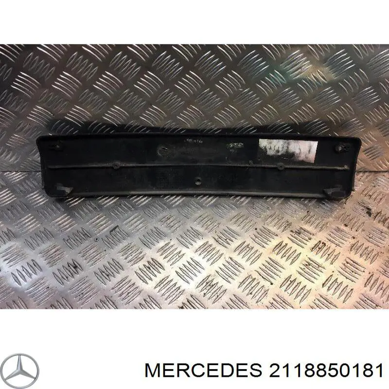 2118850181 Mercedes панель кріплення номерного знака, переднього