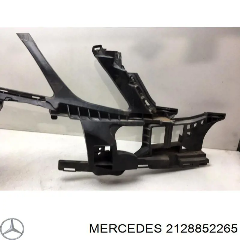 Купити A2128852265 Mercedes Кронштейн бампера переднього, правий