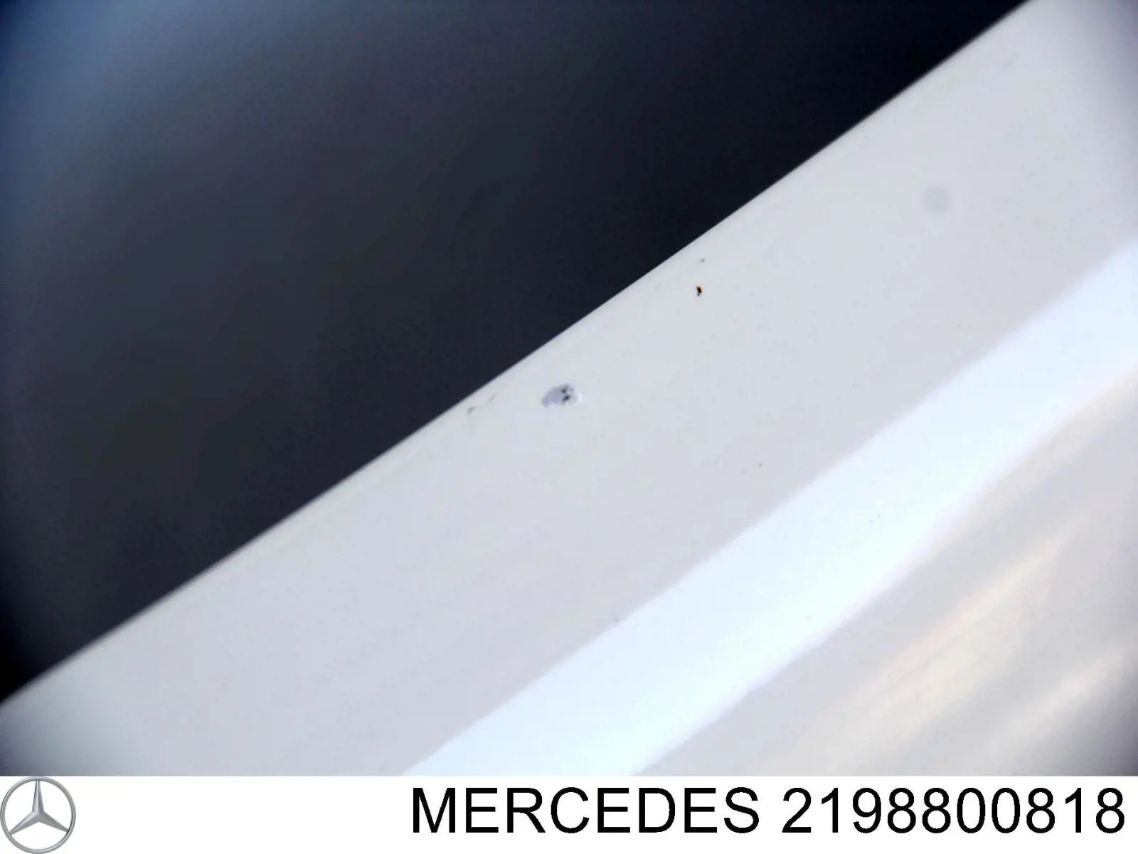Крило переднє праве Mercedes A2198800218 ціна, від 186.56 USD