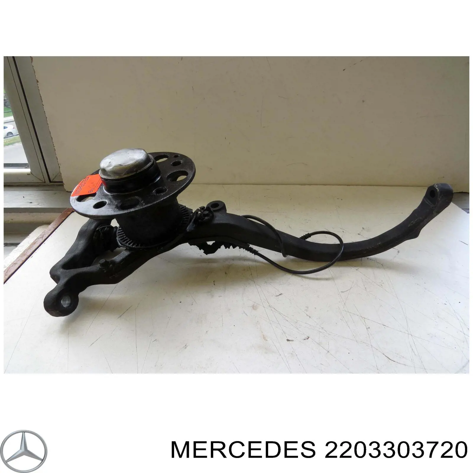 Цапфа поворотного кулака Mercedes A2203303720 ціна, від 26.61 USD