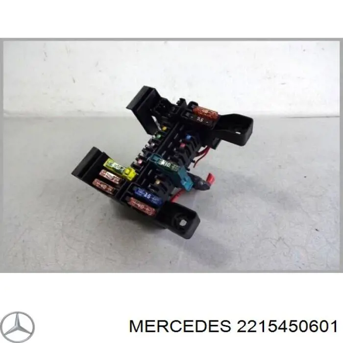 Блок запобіжників задній, салонний Mercedes A2215450601 ціна, від 12.50 USD