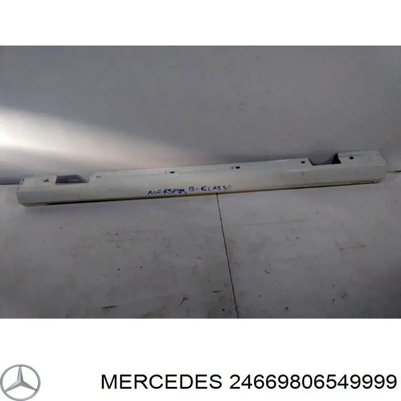 Накладка зовнішня (молдинг) порога, правий Mercedes A2466980654 ціна, від 59.01 USD