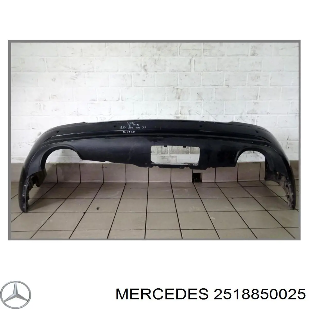 Задній бампер A2518850025 Mercedes