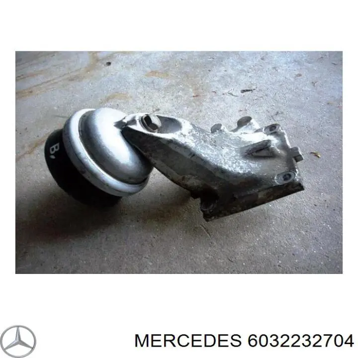 6032234604 Mercedes кронштейн подушки (опори двигуна, правої)