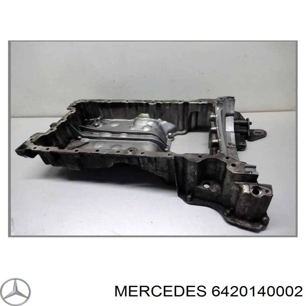 Купити A6420140002 Mercedes Піддон масляний картера двигуна, верхня частина