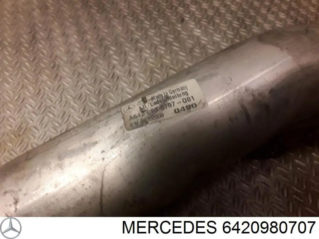 Патрубок повітряний, вхід в турбіну (наддув) Mercedes A6420982107