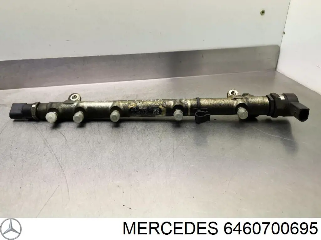 Розподільник палива A646070189564 Mercedes