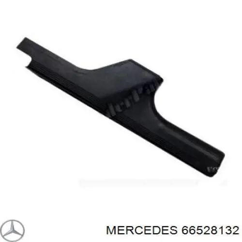 Купити Бризговики передні Mercedes E  W124