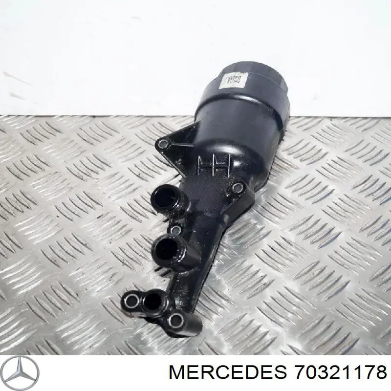 70321178 Mercedes Кронштейн масляного фільтра