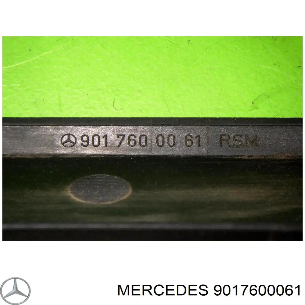 9017600061 Mercedes ручка задньої (двостулкової двері права внутрішня)