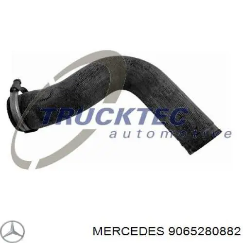 9065280882 Mercedes шланг/патрубок інтеркулера, правий