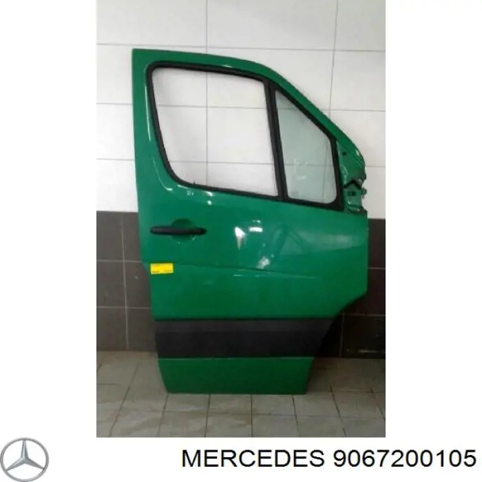 Двері передні, праві 9067200105 Mercedes