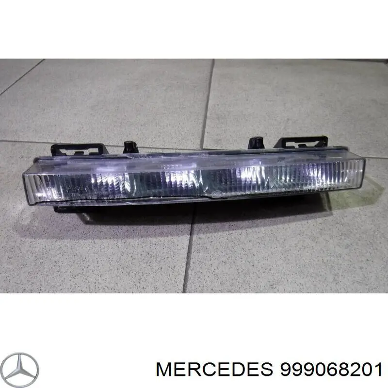 Фара денного світла, права Mercedes 999068201 ціна, від 91.77 USD