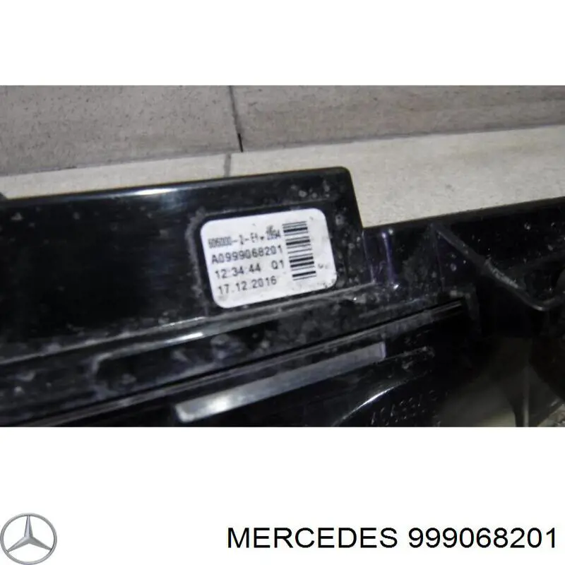 Фара денного світла, права Mercedes 999068201 ціна, від 95.86 USD