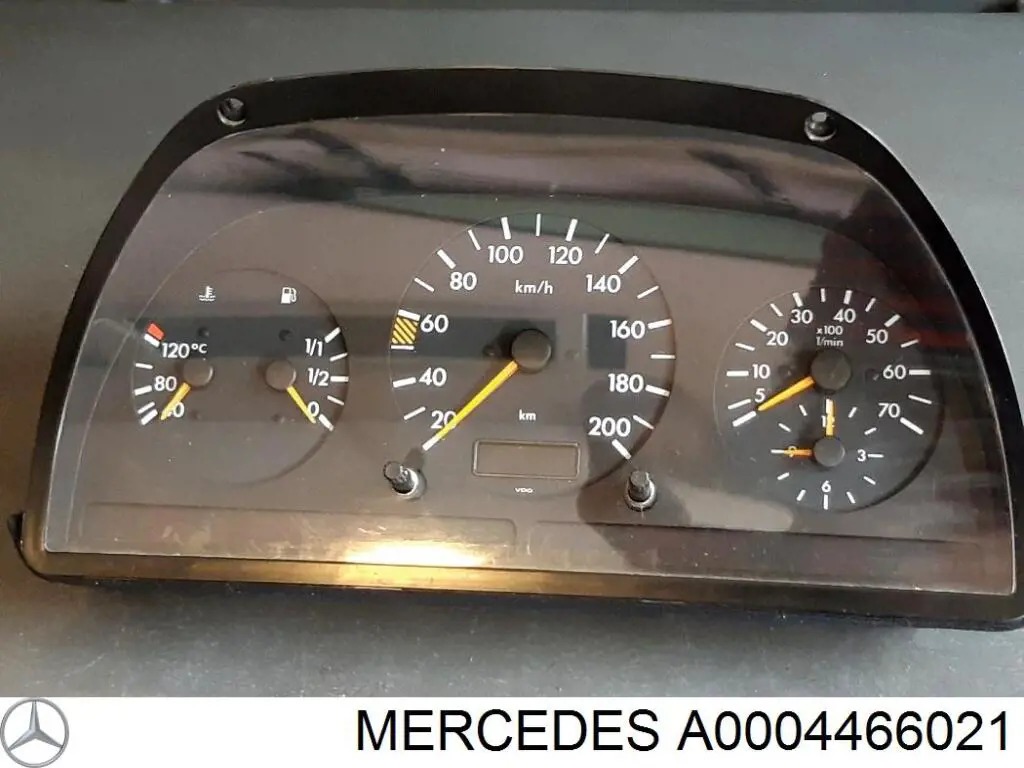 Купити A0004466021 Mercedes щиток приладу