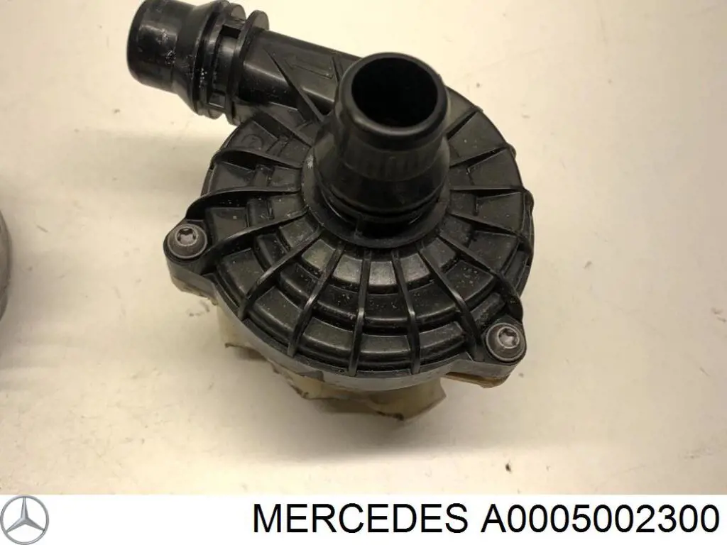 Купити A0005003000 Mercedes Помпа водяна, додатковий електричний